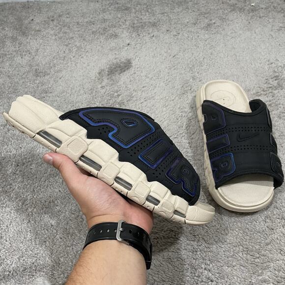Nike Air More Uptempo Slide Men’s Size 11 Black Sanddrift Iridescent FB7799-001 - Picture 2 of 9